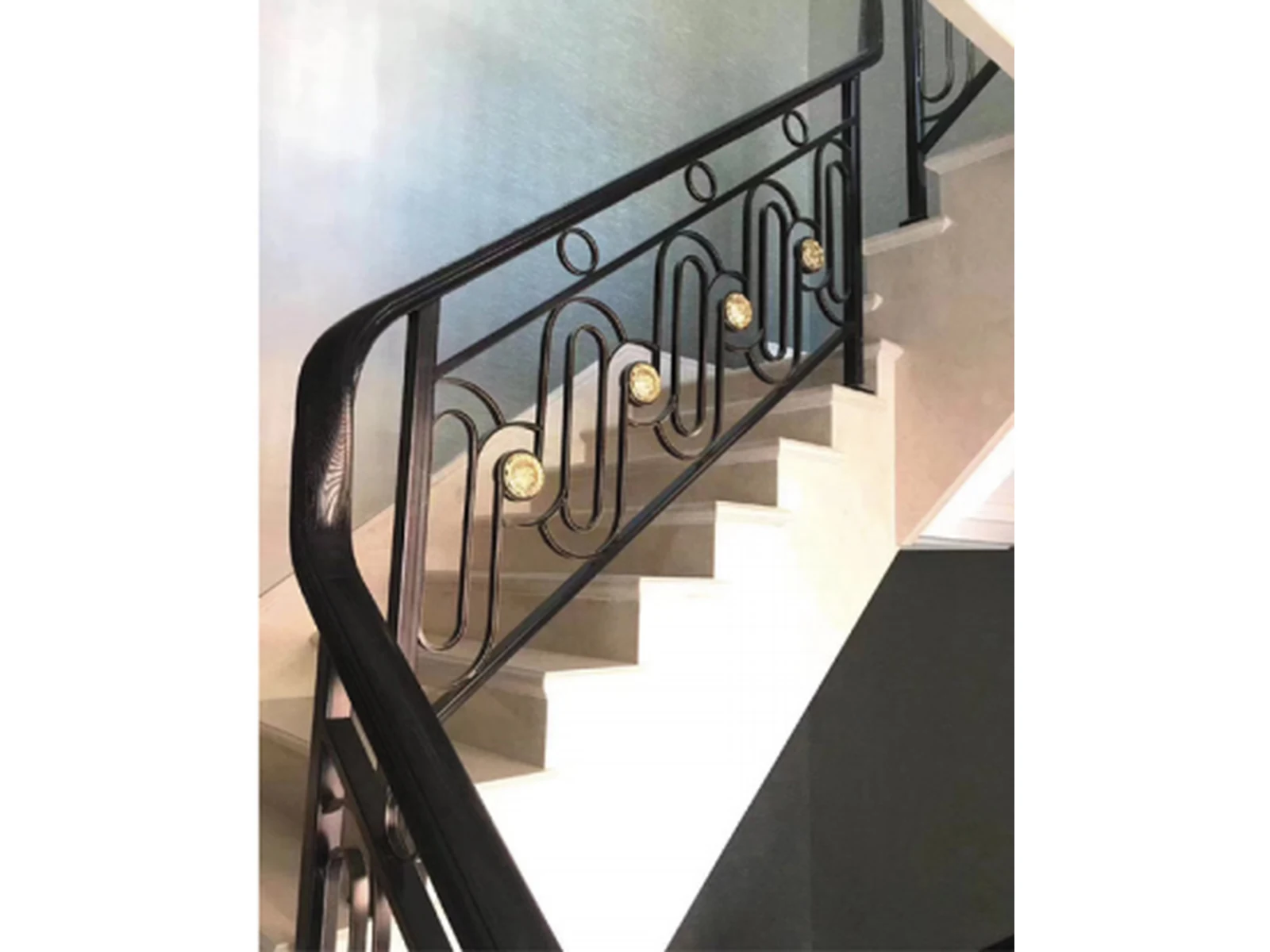 Modern Luxury Indoor Wrought Iron Stair Railing with Black Curved Design and Gold Accents Modern Luxury Indoor Wrought Iron Stair Railing with Black Curved Design and Gold Accents