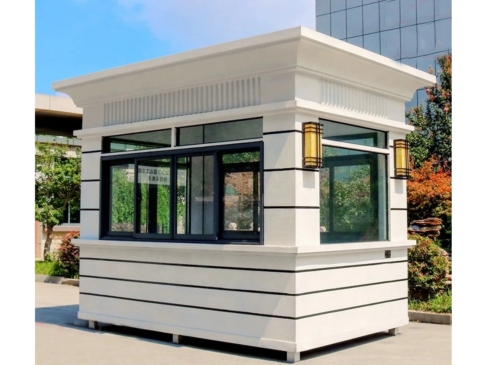 Modern Minimalist Security Guard Booth with White Steel Structure-1 Modern Minimalist Security Guard Booth with White Steel Structure